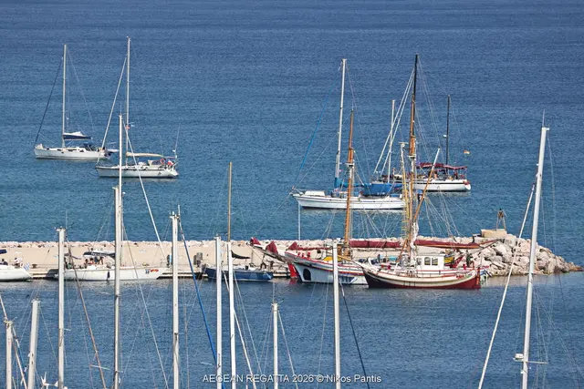 Tradycyjne drewniane jednostki w porcie na Samos