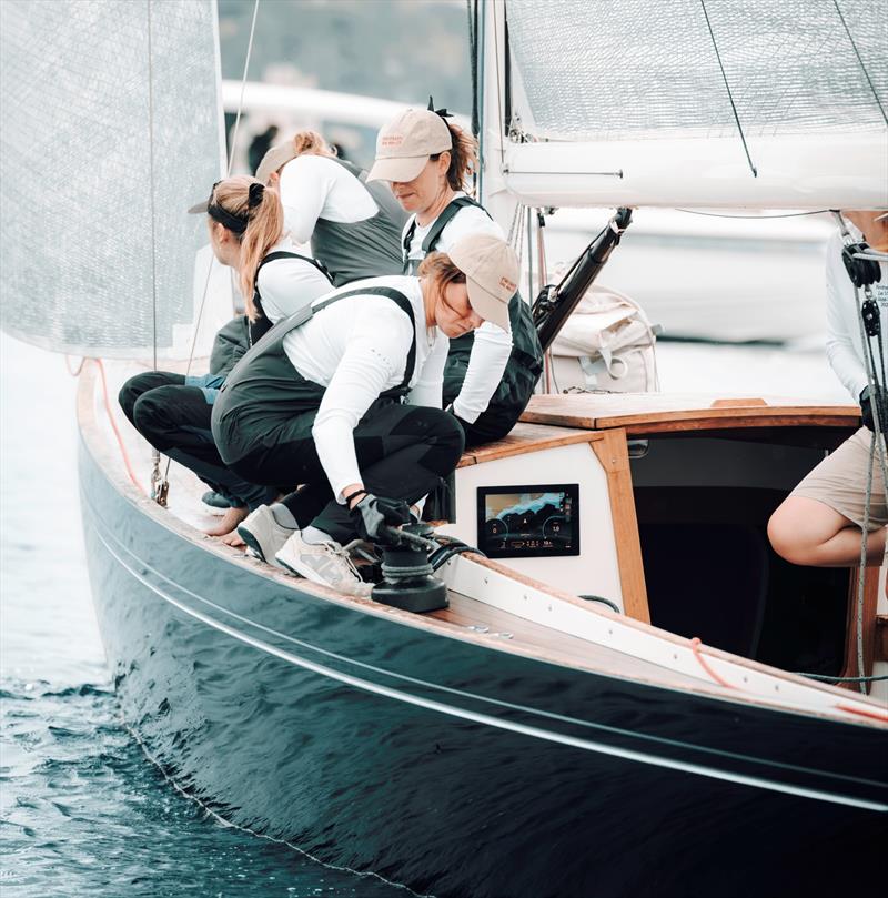 All-female crew aboard Nostromino II