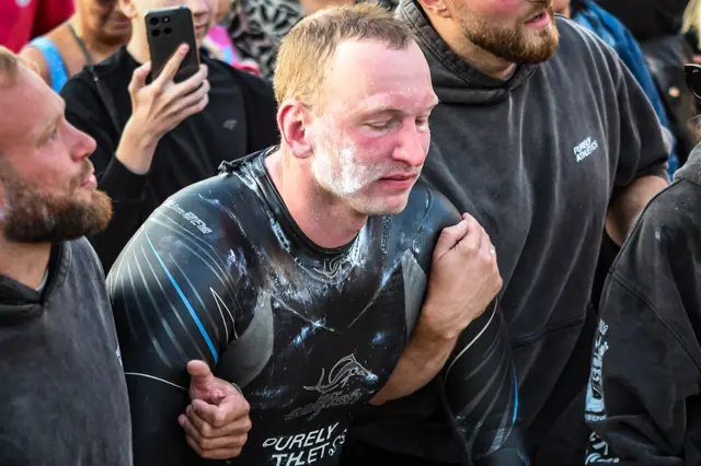 Bartłomiej Kubkowski po przepłynięciu
