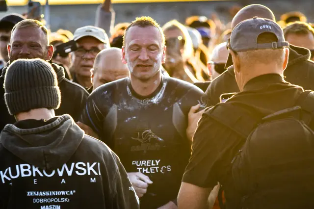 Bartłomiej Kubkowski wśród fanów