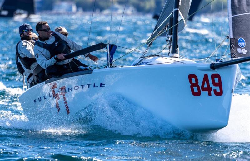 Załoga Full Throttle z Brianem Porterem na łodzi Melges 24