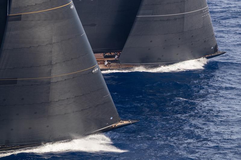 Jachty klasy J Hanuman i Rainbow na Les Voiles de Saint-Tropez 2026