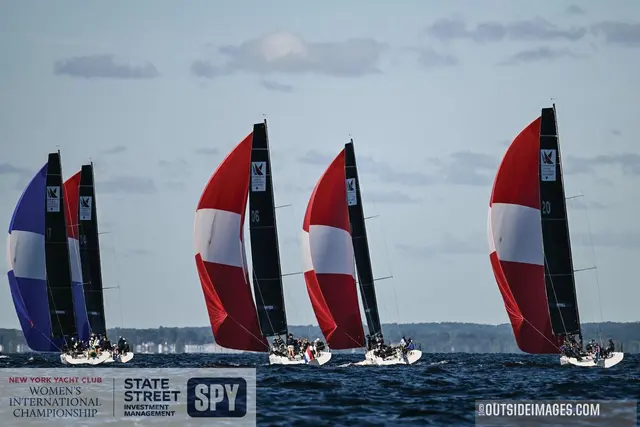 Jacht IC37 w słabym wietrze przy Newport