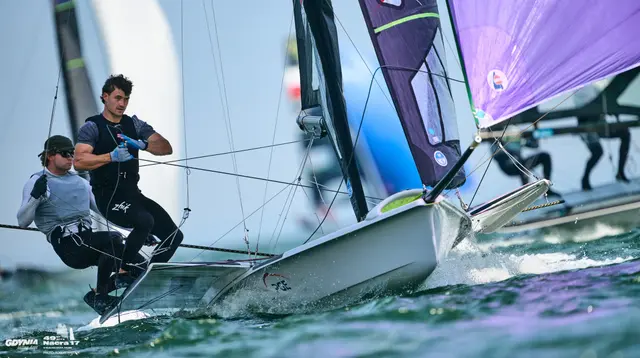 Żeglarki klasy 49erFX podczas wyścigu