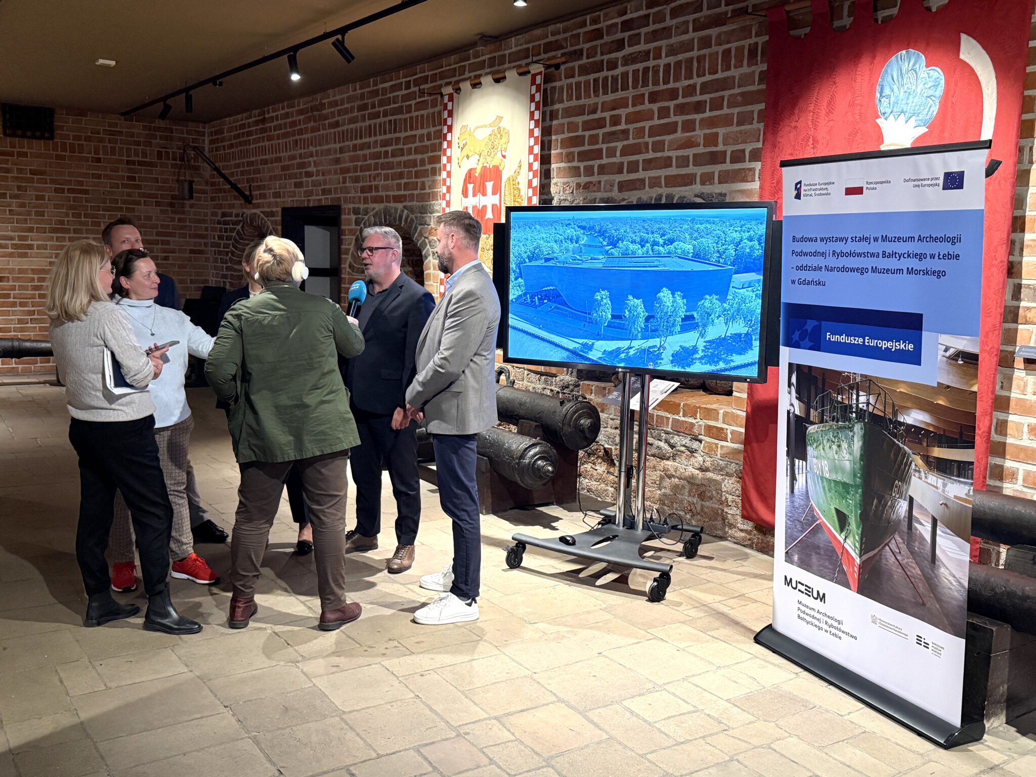 Konferencja prasowa. Prezentacja założeń i harmonogramu wystawy stałej w Muzeum Archeologii Podwodnej i Rybołówstwa Bałtyckiego w Łebie.