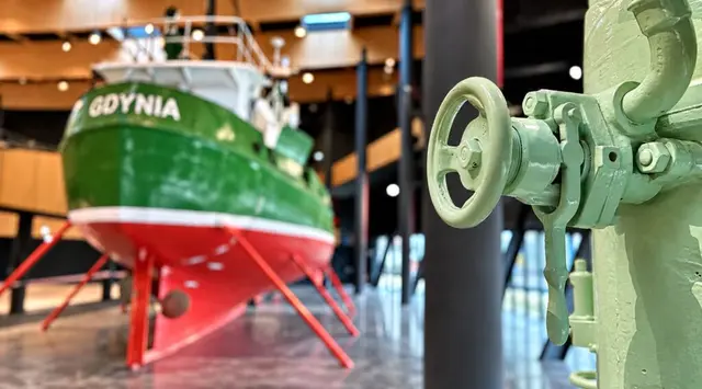 Kuter rybacki GDY-18 zwany Ogórkiem, eksponat nowego muzeum w Łebie