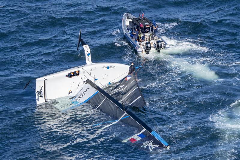 AC40 La Roche-Posay Racing Team podczas regat wstępnych w Neapolu