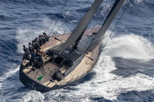 Jacht Lyra Terry'ego Hui, zwycięzca Maxi 2 na Les Voiles de Saint-Tropez 2026