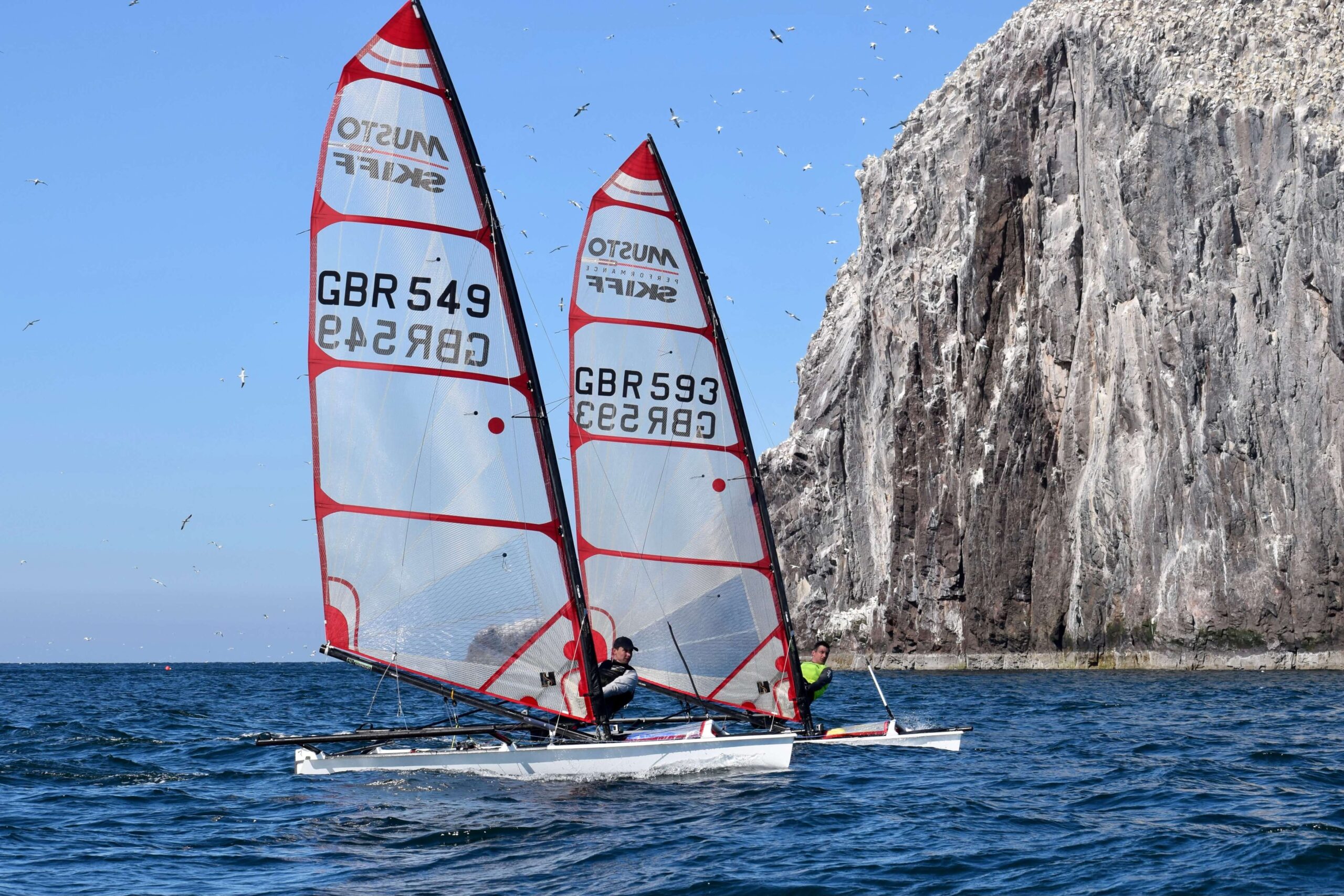 Boatman i Trotter wygrywali w falach. Drugi dzień mistrzostw UK Musto Skiff