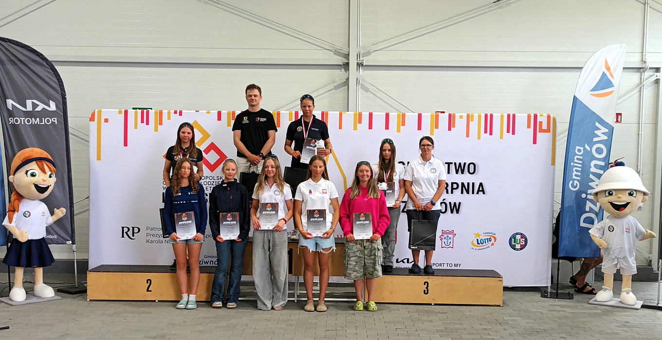 Dublet Arki Gdynia i trzy punkty przewagi Rułki. Klasa ILCA 4 zamknęła olimpiadę młodzieży w Dziwnowie