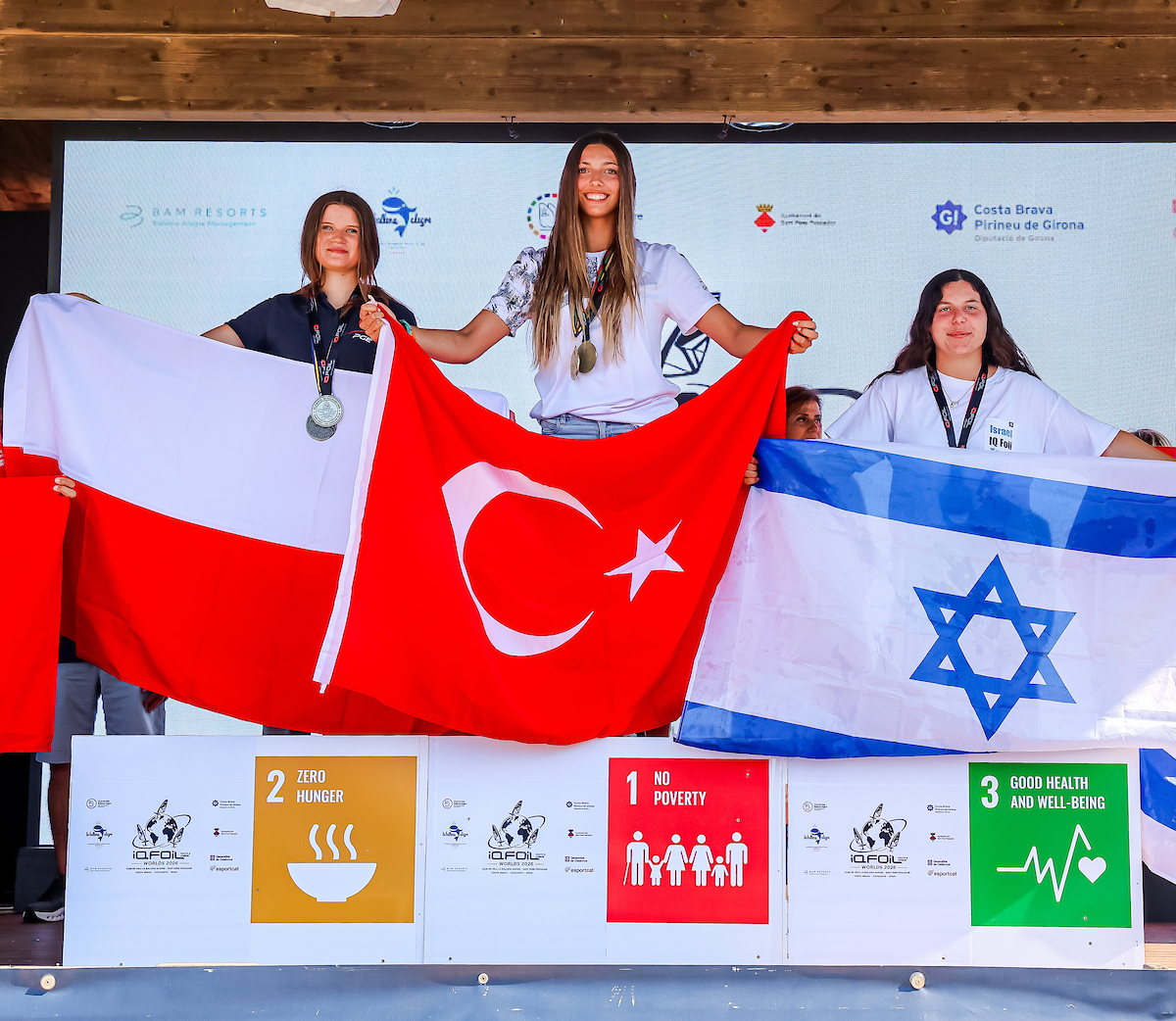 Podium Kobiet U17 iQFOiL