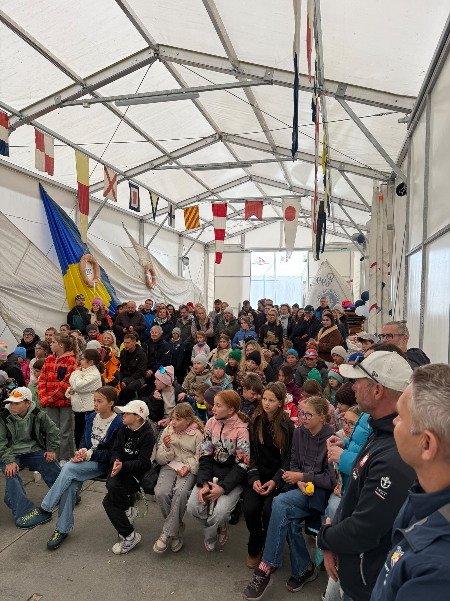 Dekoracja zwycięzców Regat Tortowych YKP Gdynia
