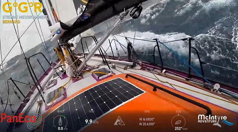 Sztorm tropikalny Gonzalo wszedł we flotę Golden Globe Race. Trzej samotnicy w najgorszym miejscu