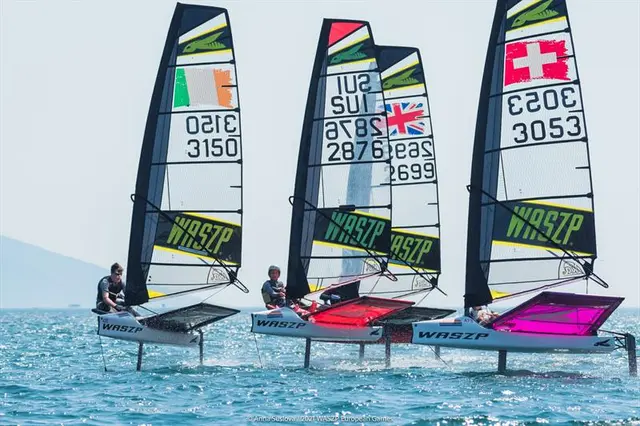 Slalom pierwszego dnia European WASZP Games, zdjęcie archiwalne