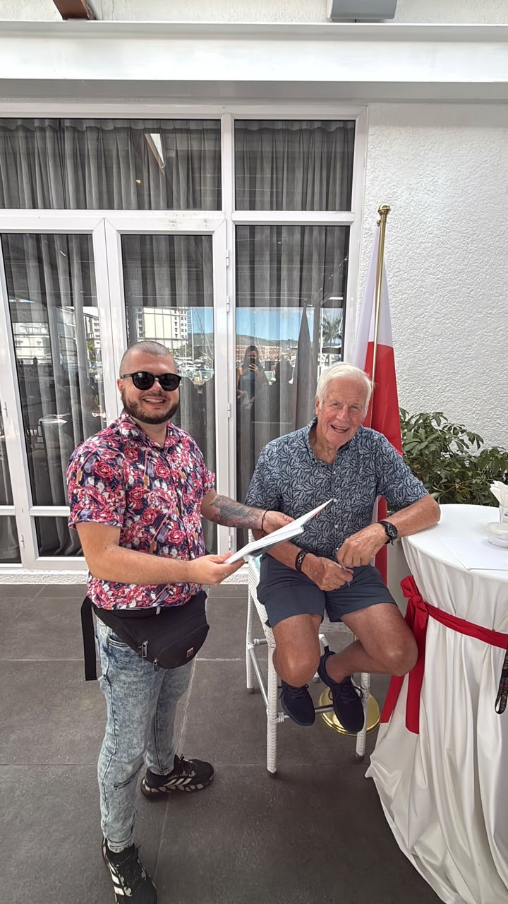 Kapitan Krzysztof Baranowski spotkał się z Polonią na Mauritiusie. 88-latek w połowie trzeciego samotnego rejsu dookoła świata