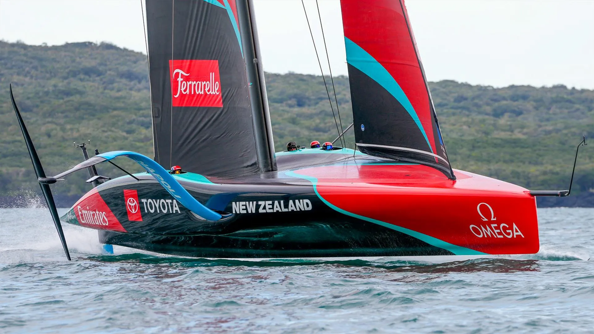 AC75s have to quickly flatten their rig as they accelerate after popping onto their foils