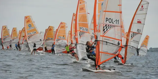 OOM 2016 – pierwsze wyścigi klas Techno293, Cadet i L’Equipe