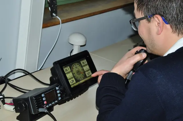 Kurs przygotowujący do egzaminu na operatora urządzeń radiowych SRC i VHF