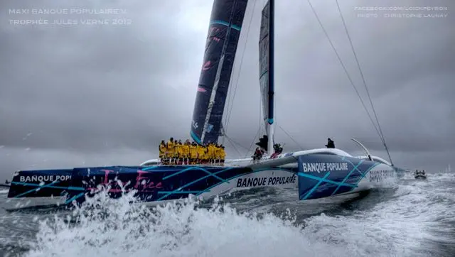 Jules Verne Trophy zostaje w rękach Peyrona
