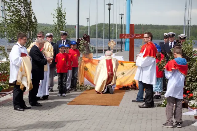 Żeglarskie Boże Ciało w Charzykowach