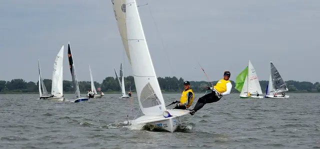 Podium klasy 505 w regatach o Puchar Mariny Kamień Pomorski dla POL 9119