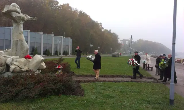 1 listopada spotkajmy się pod pomnikiem