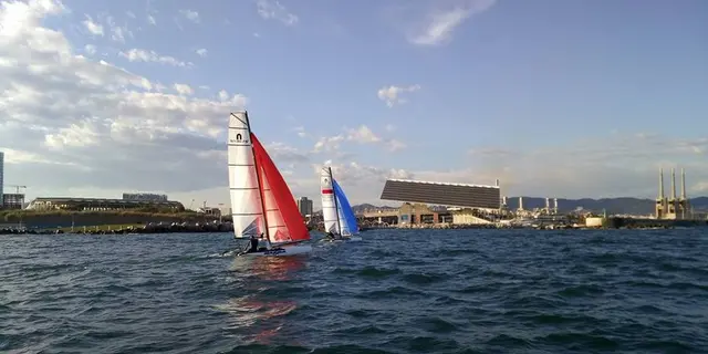 MŚ Nacra 15: Dwie polskie załogi popłyną w Barcelonie