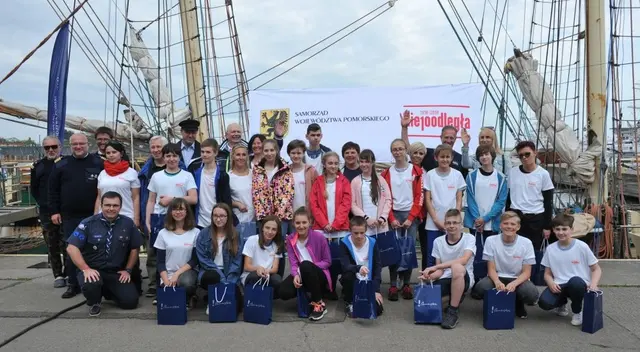Do granic Niepodległej: „Zawisza Czarny” już w morzu