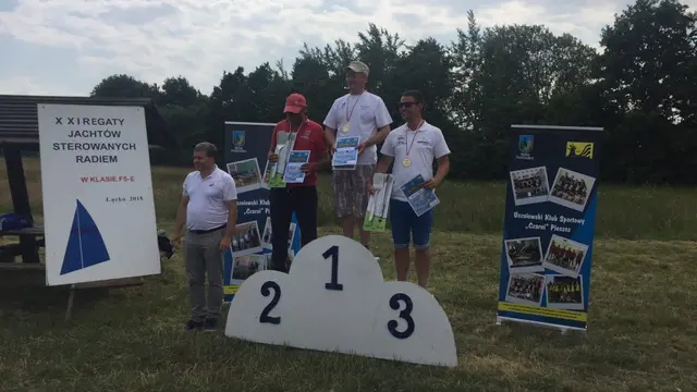 Jachty sterowane radiem ścigały się w Łącku