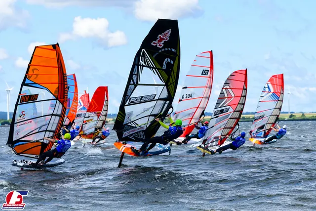 Pierwsze wyścigi ME Formuły Windsurfing i Foil