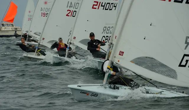 Magdalena Kwaśna i Jakub Rodziewicz na prowadzeniu w mistrzostwach Europy U21 klasy Laser