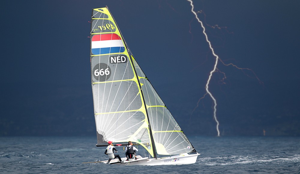 juniorów klas 49er, 49erFX i Nacra 17