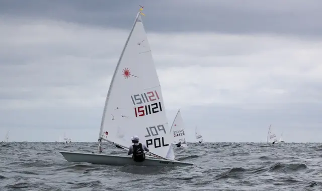Mistrzostwa świata juniorów klasy Laser Radial: Dwójka Polaków w pierwszej dziesiątce na półmetku