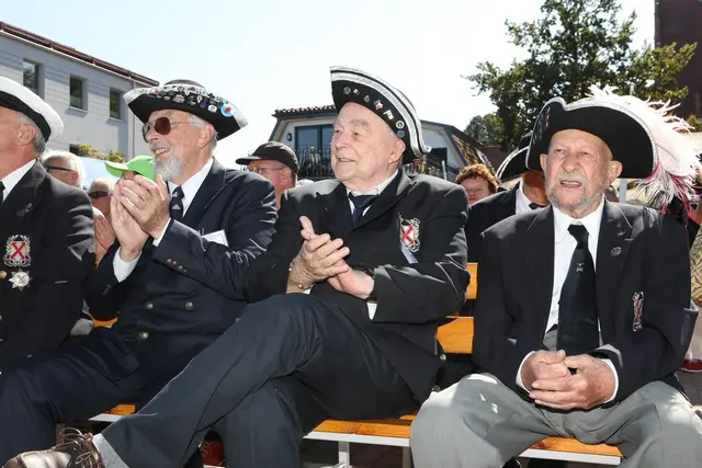 Elitarni bracia, czyli tradycja zobowiązuje