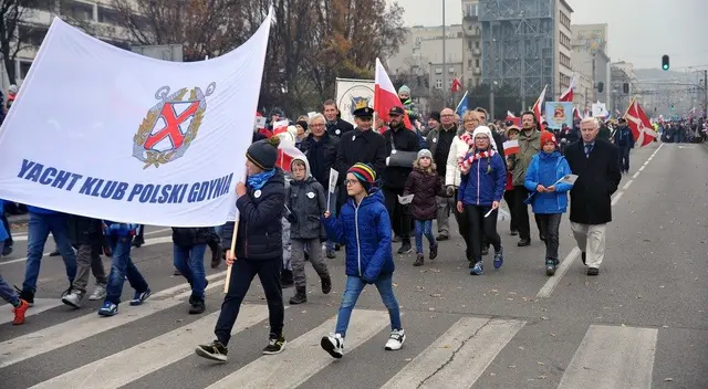 Pomorscy żeglarze świętowali w Gdyni stulecie odzyskania niepodległości