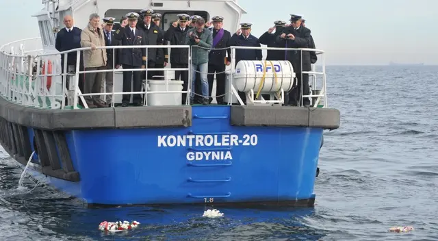 Zlozenie wiencow na Zatoce Gdanskiej LTF