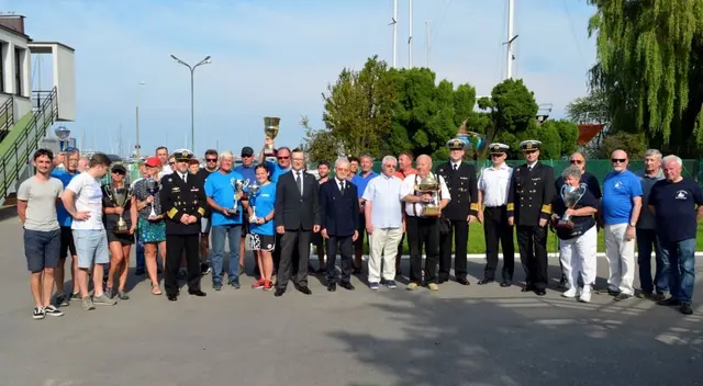 Wręczenie pucharów i otwarcie sezonu w JKMW Kotwica