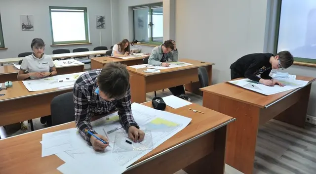 Uczniowie w Gdyni i Słupsku walczyli o tytuł Mistrza Nawigacji
