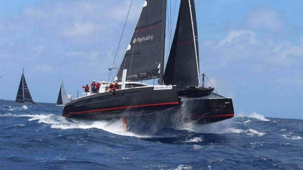 pzred regatami w Porto Cervo