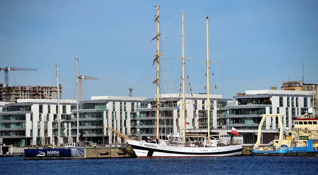 NASZA POGORIA: Żaglowiec znów w Marinie Yacht Park