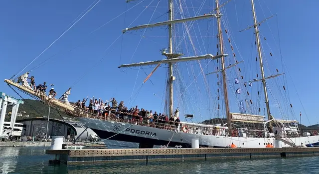 365 dni STS „Pogoria” z Pomorskim Związkiem Żeglarskim