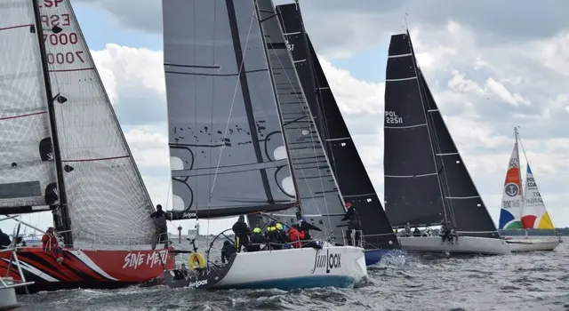 Pomyślne wiatry w Regatach TUW „TUW” Marina Cup