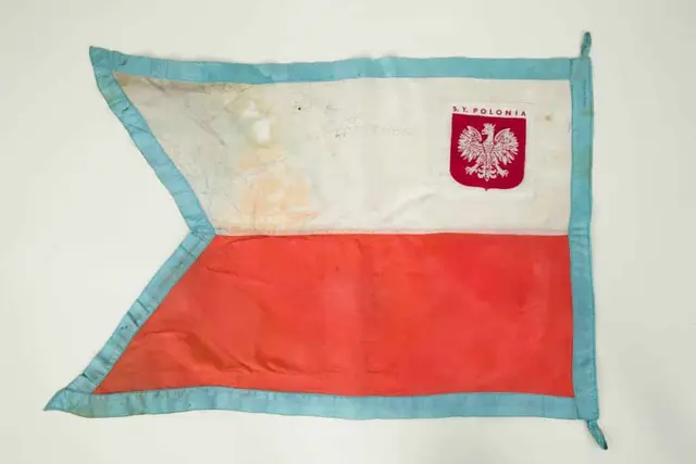 100 lat polskiego żeglarstwa: bandera jachtu „Polonia”