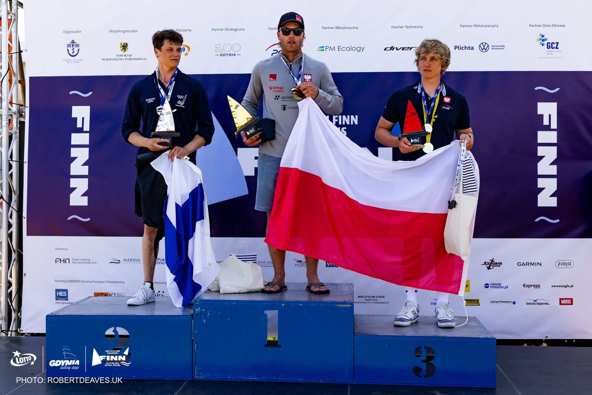 Lars Habermacher, Michał Krasodomski i Miłosz Michalak - ME klasy Finn 2026